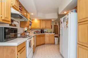 14190 N Umpqua Hwy, Roseburg, OR 97470 - Photo 34