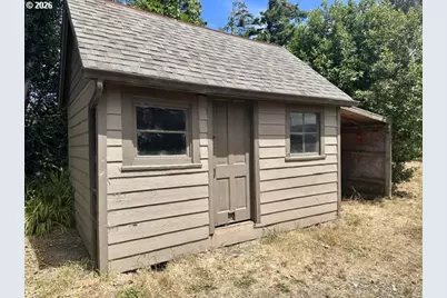 1957 Myrtle St, North Bend, OR 97459 - Photo 2