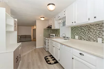 5170 Grand Ave #Spc 19, Florence, OR 97439 - Photo 14