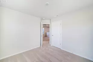 2982 T St, Springfield, OR 97477 - Photo 24