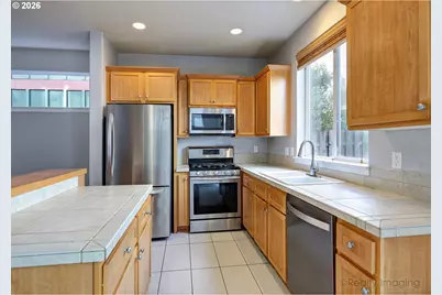 17502 SE Reserve Loop, Milwaukie, OR 97267 - Photo 10