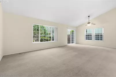 811 Virgil Ave, Eugene, OR 97404 - Photo 6