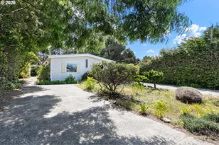 1600 Rhododendron Dr, Florence, OR 97439 - Photo 4