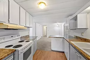 1600 Rhododendron Dr, Florence, OR 97439 - Photo 10