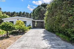 1600 Rhododendron Dr, Florence, OR 97439 - Photo 2