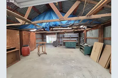 68883 Loop Dr, Hines, OR 97738 - Photo 40