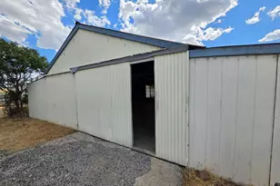 68883 Loop Dr, Hines, OR 97738 - Photo 42