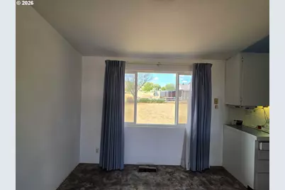 68883 Loop Dr, Hines, OR 97738 - Photo 26