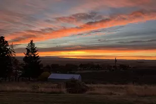 68883 Loop Dr, Hines, OR 97738 - Photo 10
