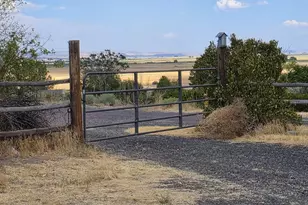 68883 Loop Dr, Hines, OR 97738 - Photo 46