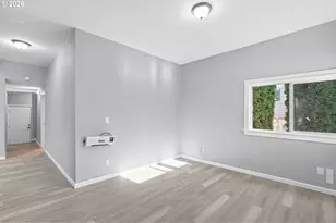 6023 N Amherst St, Portland, OR 97203 - Photo 8