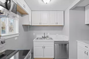 6023 N Amherst St, Portland, OR 97203 - Photo 12