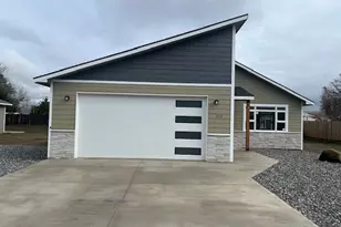 332 Lolly Ln, Dallesport, WA 98617 - Photo 1