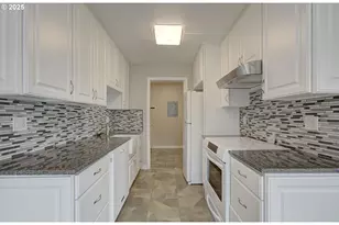 5585 E Evergreen Blvd, Vancouver, WA 98661 - Photo 10