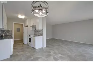 5585 E Evergreen Blvd, Vancouver, WA 98661 - Photo 6