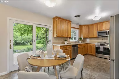 4255 Calaroga Cir, West Linn, OR 97068 - Photo 8