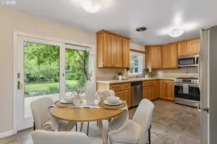 4255 Calaroga Cir, West Linn, OR 97068 - Photo 8