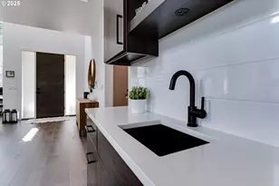 967 S 66th Pl, Springfield, OR 97478 - Photo 10