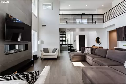 967 S 66th Pl, Springfield, OR 97478 - Photo 4