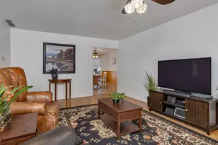 11261 SE 34th Ave, Milwaukie, OR 97222 - Photo 2
