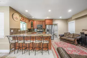 14310 SE Steele St, Portland, OR 97236 - Photo 16