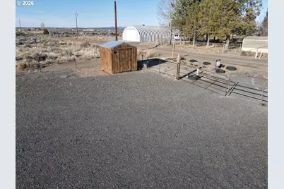 58098 N Maple Circle Rd, Christmas Valley, OR 97641 - Photo 10