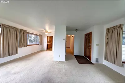 395 Cumberland St, Astoria, OR 97103 - Photo 16