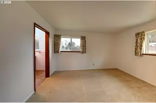 395 Cumberland St, Astoria, OR 97103 - Photo 26