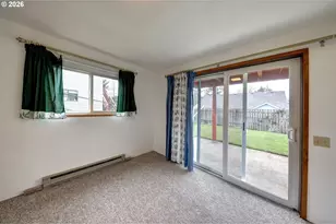 395 Cumberland St, Astoria, OR 97103 - Photo 38