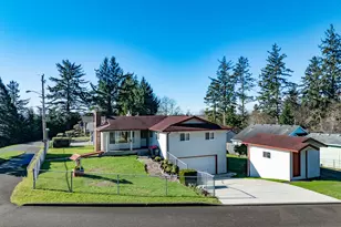 395 Cumberland St, Astoria, OR 97103 - Photo 1