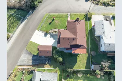 395 Cumberland St, Astoria, OR 97103 - Photo 46