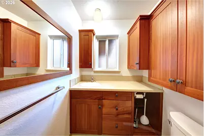 395 Cumberland St, Astoria, OR 97103 - Photo 24