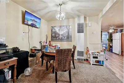 3680 Blossom Dr, Salem, OR 97305 - Photo 10