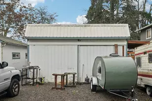 3680 Blossom Dr, Salem, OR 97305 - Photo 34