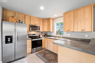 3441 SE 111th Ave, Portland, OR 97266 - Photo 4