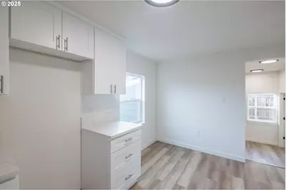 2194 Vaughn Ave, Salem, OR 97305 - Photo 10