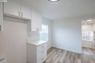 2194 Vaughn Ave, Salem, OR 97305 - Photo 10