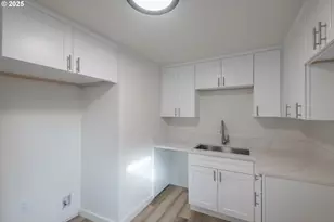 2194 Vaughn Ave, Salem, OR 97305 - Photo 8