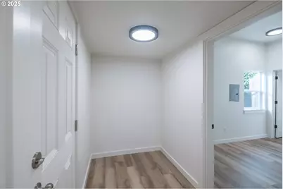 2194 Vaughn Ave, Salem, OR 97305 - Photo 16