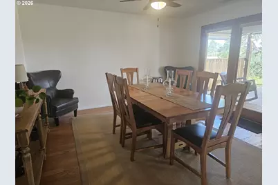 365 Birdie Ln, Roseburg, OR 97471 - Photo 12