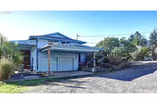 265 Auburn Ave, Astoria, OR 97103 - Photo 2