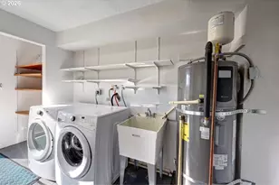 265 Auburn Ave, Astoria, OR 97103 - Photo 30