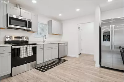 2824 SE 115th Ave, Portland, OR 97266 - Photo 16