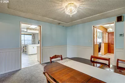 203 Columbia St, Kelso, WA 98626 - Photo 6