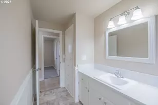 562 SE Connecticut Ave, Salem, OR 97317 - Photo 28