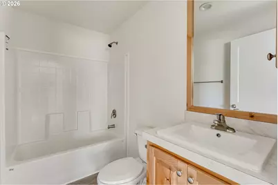 401 S 52nd St, Springfield, OR 97478 - Photo 18