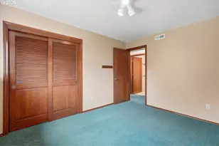 2146 SE Sandy Ct, Troutdale, OR 97060 - Photo 24