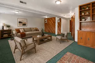 2146 SE Sandy Ct, Troutdale, OR 97060 - Photo 20