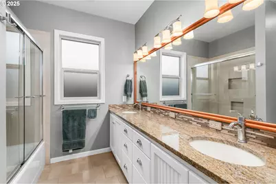 2053 Lakeview Dr, Eugene, OR 97408 - Photo 16