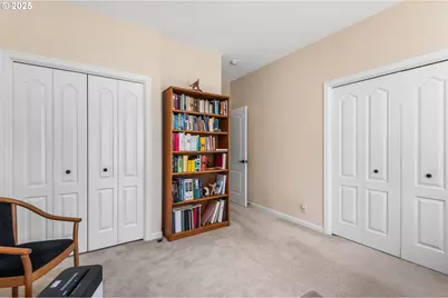 2053 Lakeview Dr, Eugene, OR 97408 - Photo 18